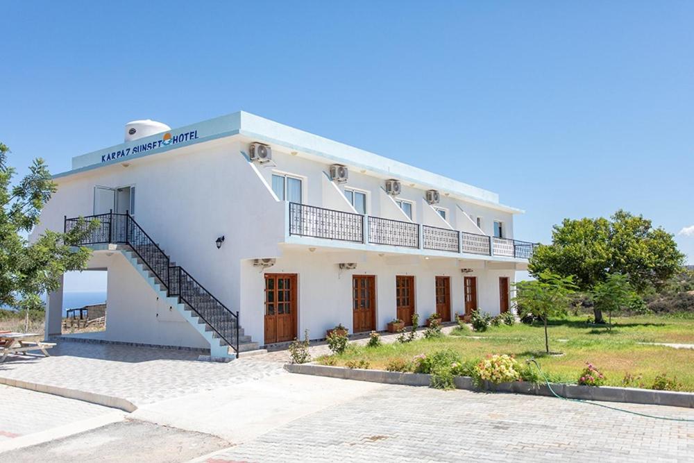 Karpaz Sunset Hotel Rizokarpaso Экстерьер фото